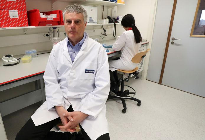 Professor Johan Neyts van het laboratorium Virologie aan het Leuvense Rega-Instituut.