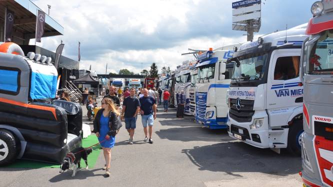 Truckchauffeurs verzamelen op festival Power on Wheels
