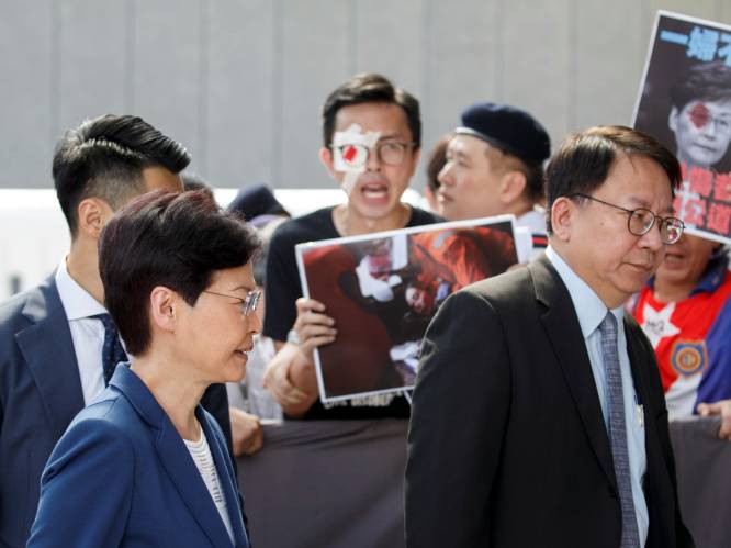 Regeringsleider Hongkong in tranen: “Geweld duwt stad richting ‘pad zonder terugkeer’”