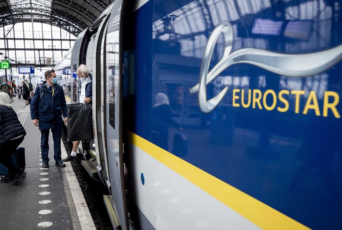 De Eurostar rijdt nu drie keer per dag van Amsterdam naar Londen.