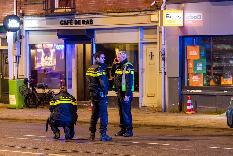 Wéér een incident bij café De Rab in Amsterdam-Zuid: ‘Ik denk steeds vaker aan verhuizen’