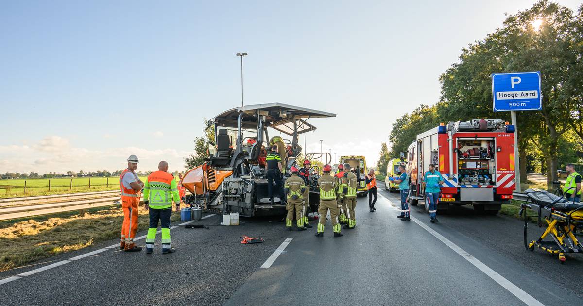 Ernstig ongeval bij wegwerkzaamheden op A58: vrachtwagen en asfalteermachine op elkaar gebotst