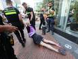 Uiteindelijk werden actievoerders uit de ING-bank in Eindhoven gehaald