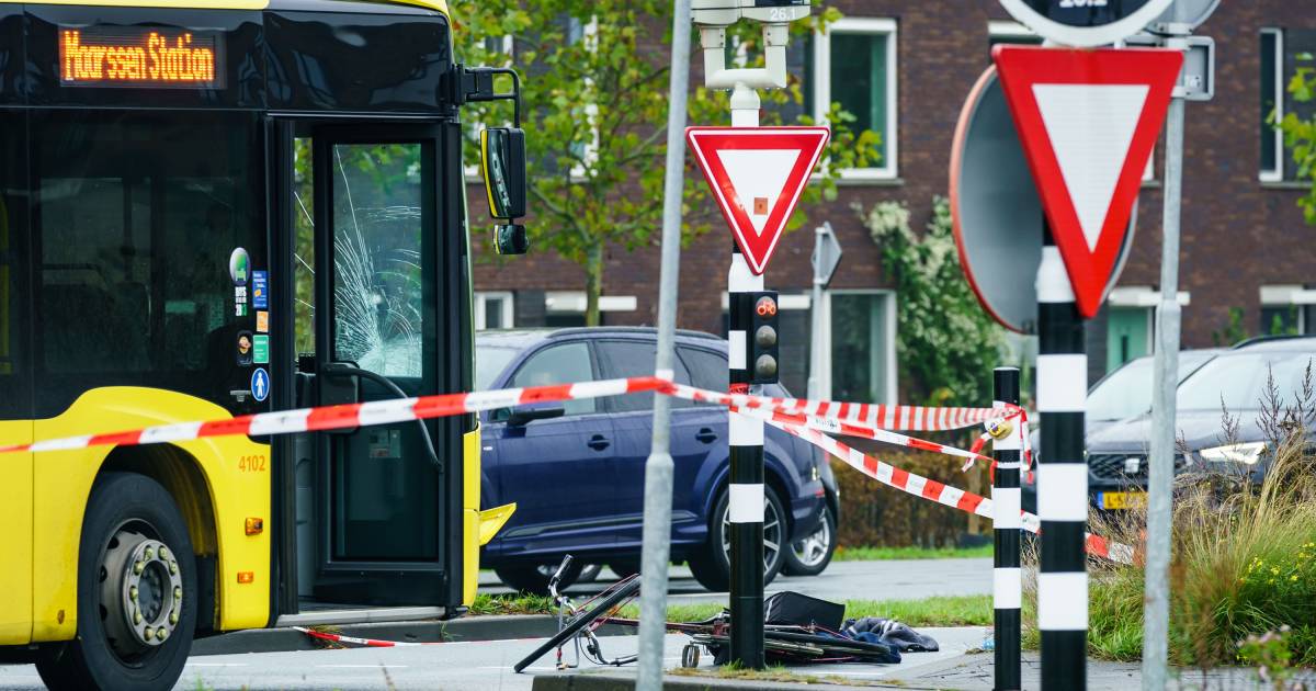 Fietsster overleden na ongeval met bus in Leidsche Rijn.