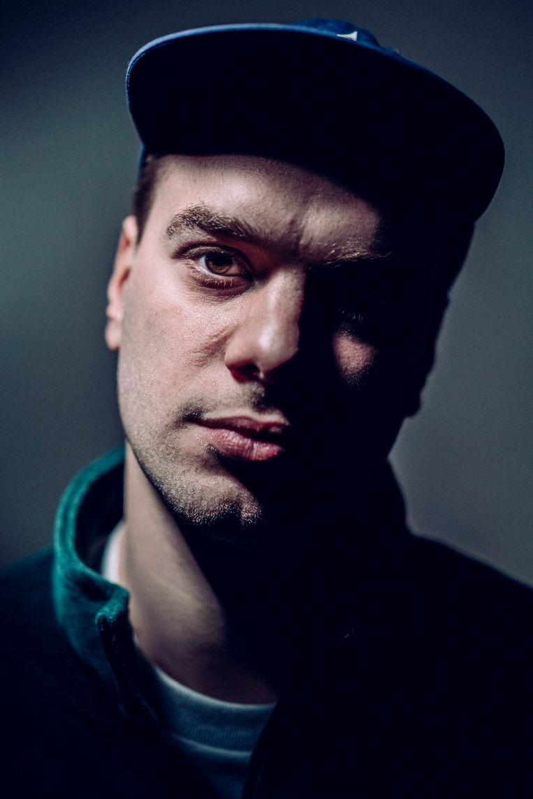 De West-Vlaamse rapper Brihang is te zien tijdens de Dranouter Zomersessies.  Beeld © Stefaan Temmerman