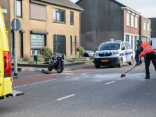 Motorrijder botst achterop auto in Roosendaal en raakt gewond