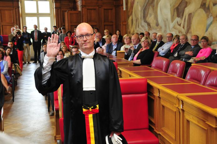 Johan Sabbe bij zijn eedaflegging als procureur des Konings in 2014.