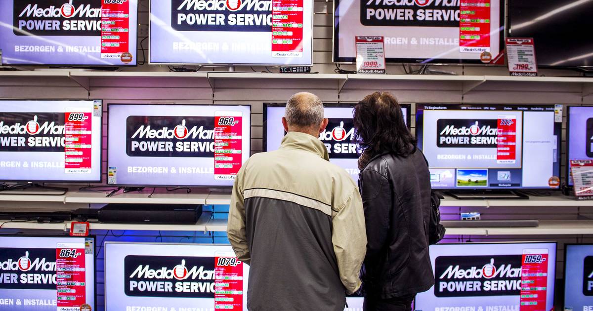 Terzijde embargo Intact Consumentenbond haalt uit na MediaMarkt-rel: 'Kinderachtig, breng die iMacs  terug' | Tech | AD.nl