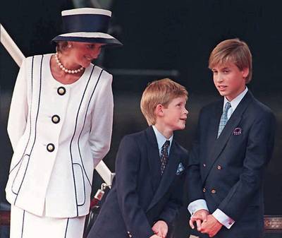 Prins Harry schrijft over Diana in voorwoord van kinderboek: “Haar dood heeft een enorme leegte achtergelaten”
