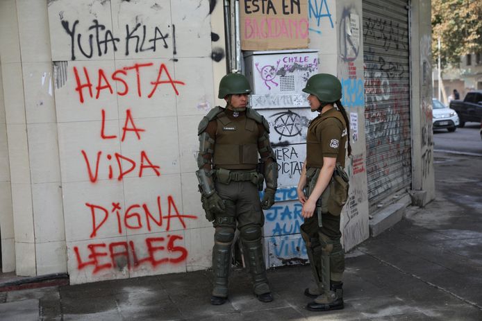 Agenten in hoofdstad Santiago
