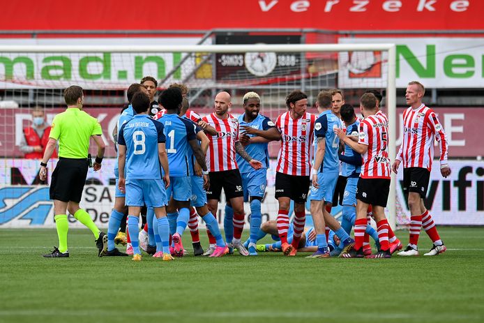 Een opstootje bij Sparta - FC Utrecht.