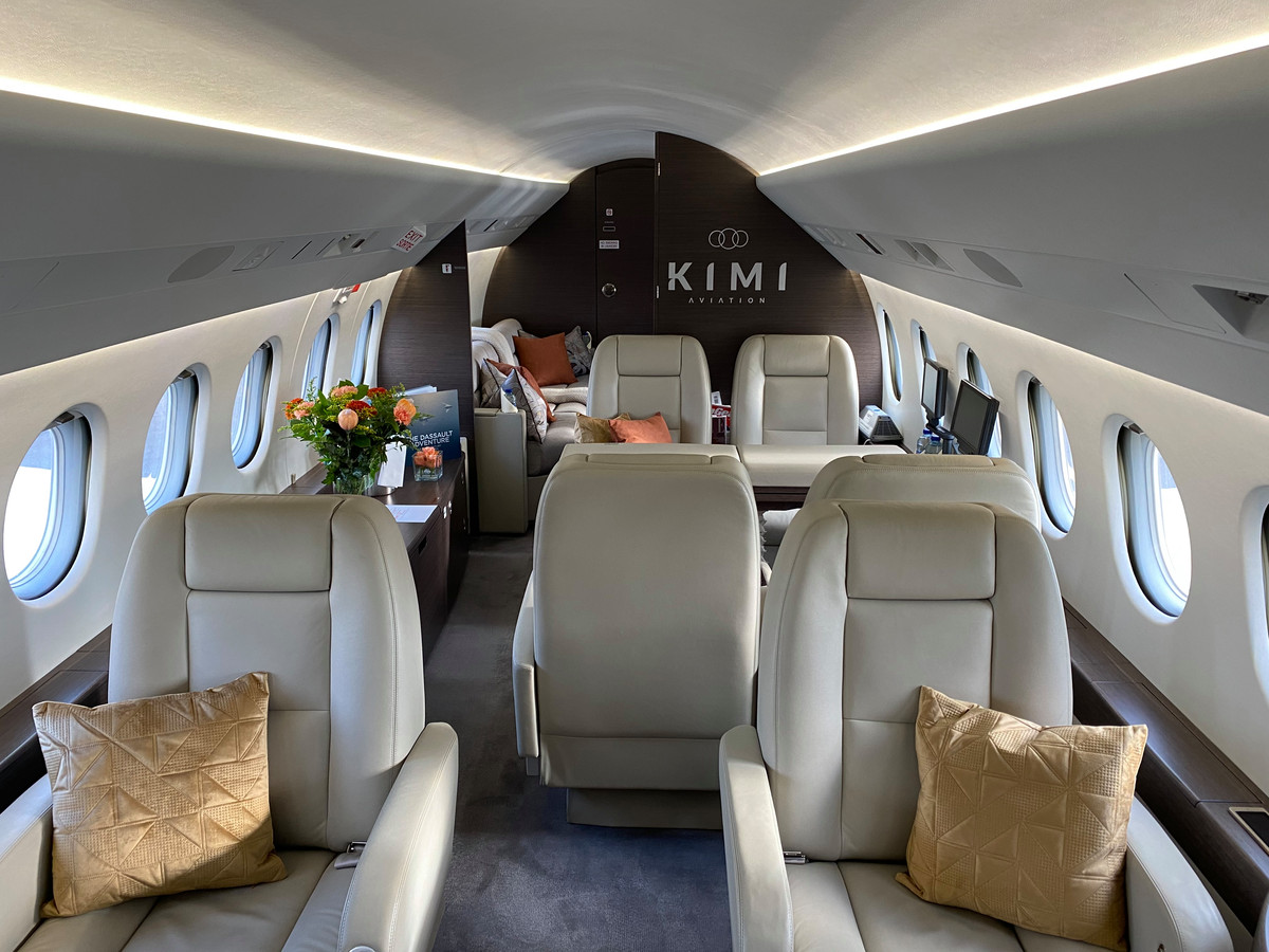 De geheimzinnige wereld van privéjets op Eindhoven Airport: ‘Ik vind ...