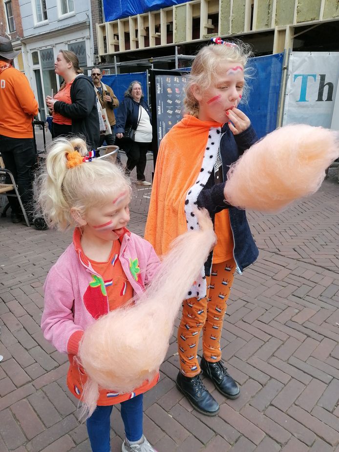 Lucia en Frida in het centrum van Dordrecht.