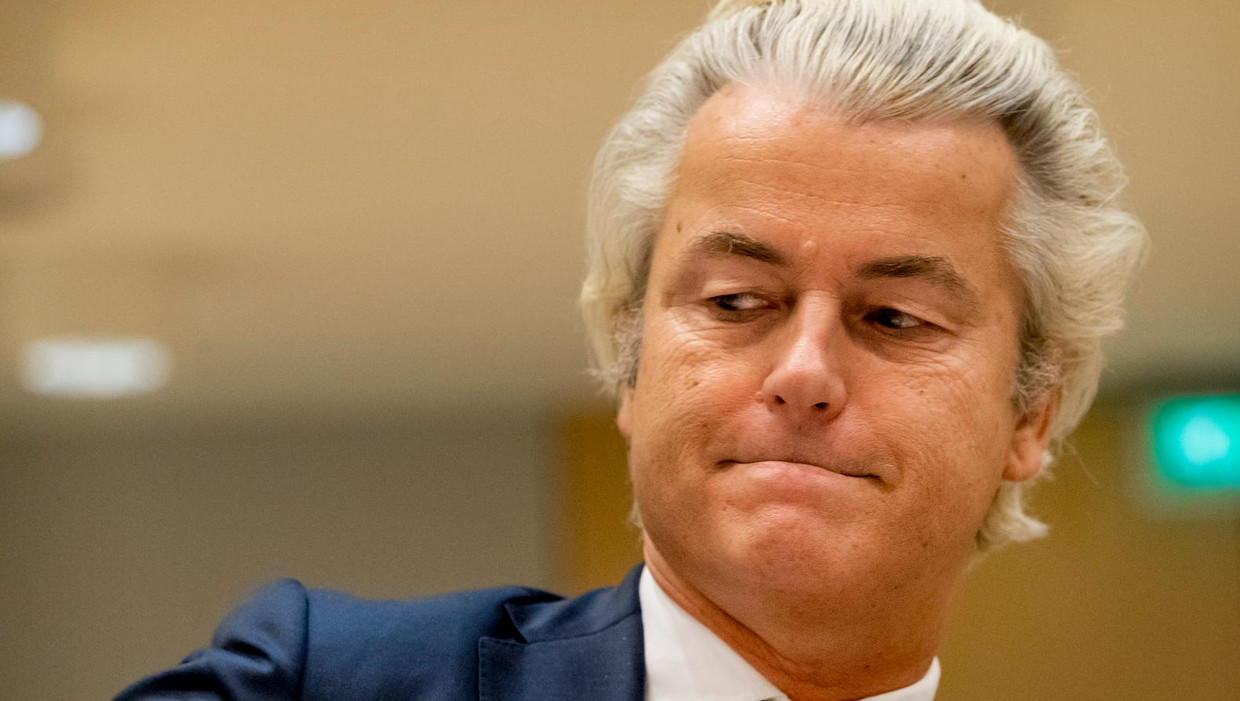 Geert Wilders en zijn advocaat zijn vandaag niet in de rechtbank Schiphol aanwezig. Beeld anp