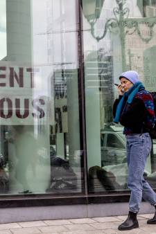 Les récits poignants des demandeurs d’asile: “Cela fait des mois que l’on dort dans les rues sans savoir où aller”