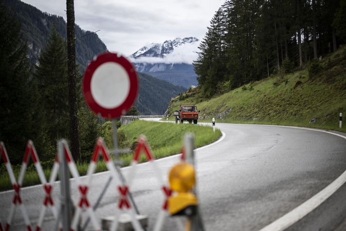 In Zwitserland hebben autoriteiten vrijdag de toegang verboden tot het dorp Brienz.