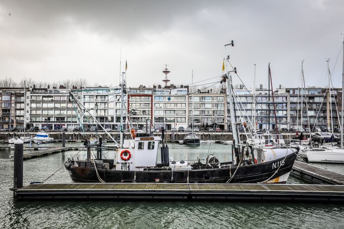 De N.116 Nostalgie ligt momenteel aangemeerd in de jachthaven van Zeebrugge.