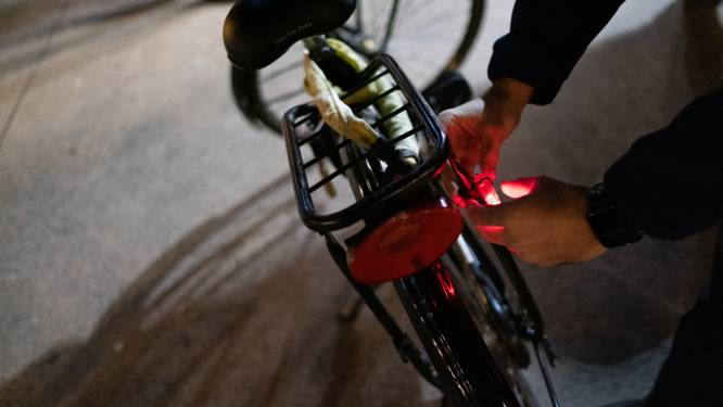Politie Maldegem controleert op fietsverlichting: minderjarigen in overtreding moeten verkeersles volgen