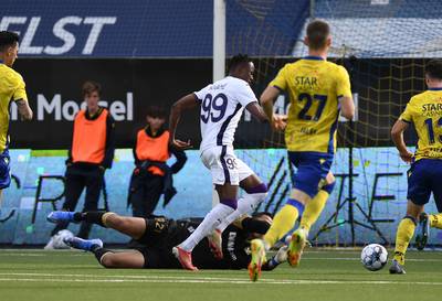 Referee Department over controversiële fases: “Kortrijk had penalty moeten krijgen tegen Club, Anderlecht verdiende er géén bij fase met Kouamé”
