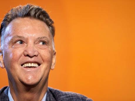 Van Gaal belt lang met afvaller Van de Beek: ‘Dat is iets tussen Donny en mij’