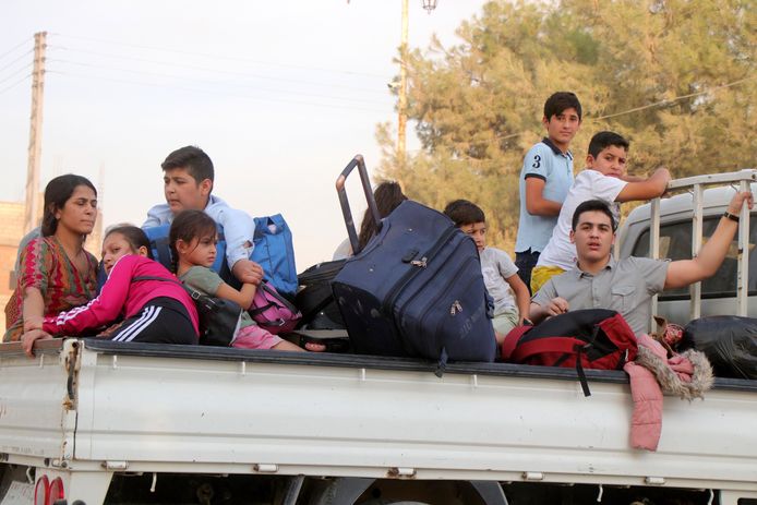 Koerdische families vluchten massaal weg uit het gebied.