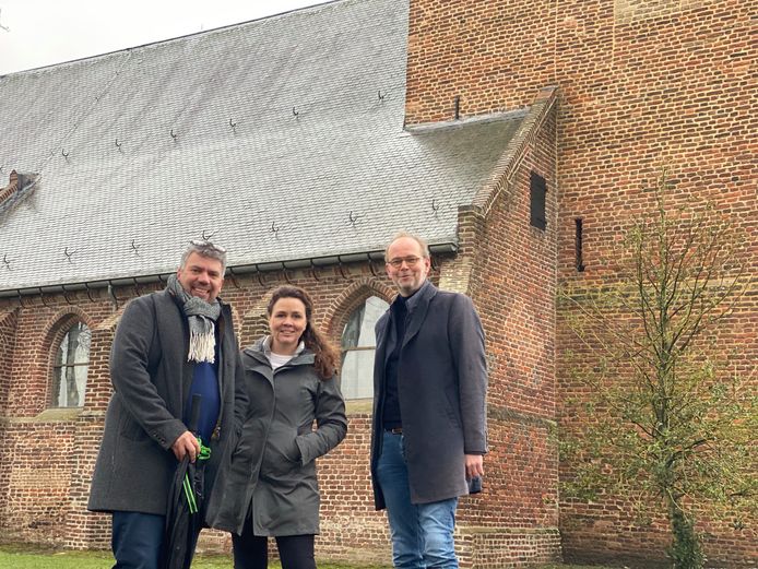 De commissie die zich buigt over het gebruik van het kerkje in Velp: Peter Linders, Sanne de Koning en Marco Lier. (vlnr)