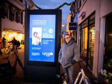 Lichtgevende reclamezuilen houden bewoners wakker: ‘Ze maken ook nog eens herrie’