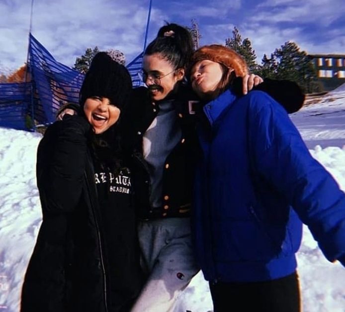 Selena Gomez ging skiën met haar vrienden.