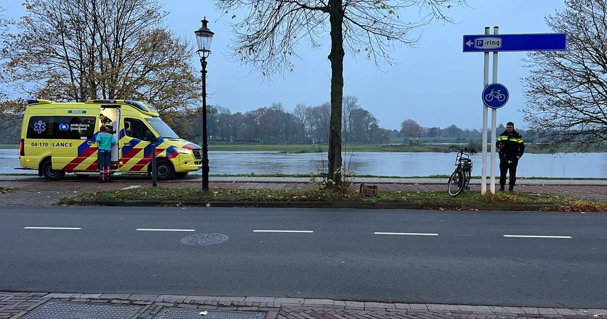 Fietsers gewond bij twee ongelukken in Deventer.