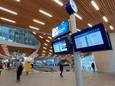 De aankomst- en vertrekhal van station Arnhem Centraal.