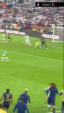 Bij de kans voor Kolo Muani stonden ook verschillende Fransen al op het veld.