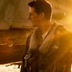 In Top Gun: Maverick draait het niet om de goede gesprekken, maar vliegenier Tom Cruise spat van het grote doek