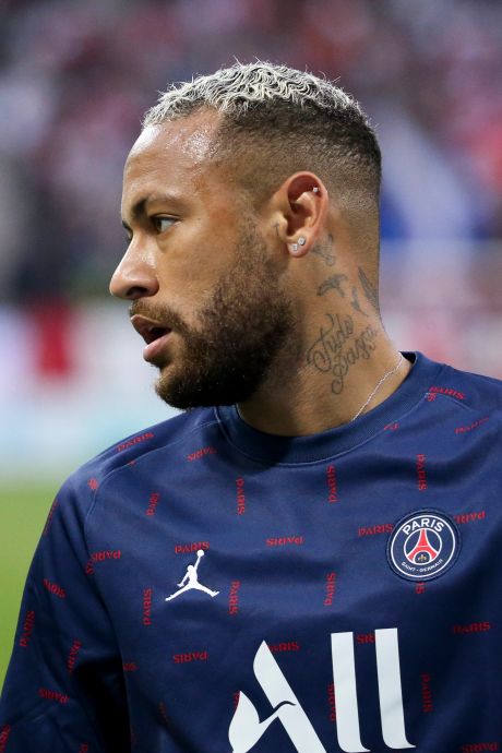 Les chiffres fous du premier contrat de Neymar au PSG dévoilés