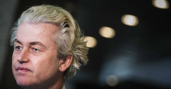 Leuzen tegen PVV-kandidaten: woning en kantine beklad - AD.nl