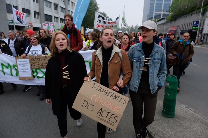 Youth for Climate-bezielsters Anuna De Wever en Kyra Gantois zijn opnieuw van de partij en leiden de betoging.