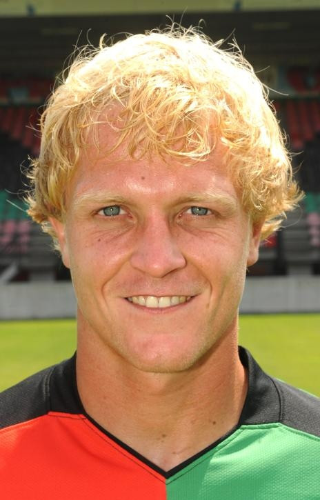 Vleminckx trots op shirtje Foto gelderlander.nl