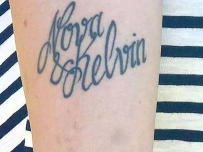 Tatoeëerder tekent per ongeluk verkeerde naam van zoon op arm van moeder. Zij beslist dan maar zijn naam te veranderen