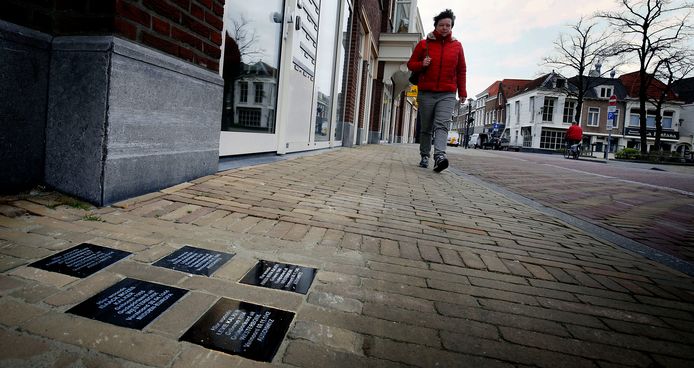 Struikelstenen in de Kruitstraat in Gorinchem