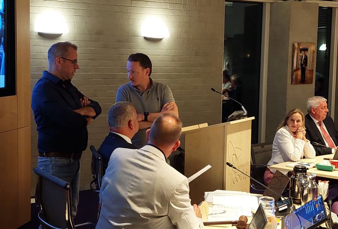 Tumultueus gaan Criens en Krook als wethouders in Goirle van start ...