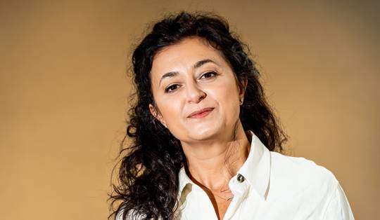 Auteur Ece Temelkuran: ‘Gaza was een soort experiment om te zien hoeveel de wereld kan slikken’