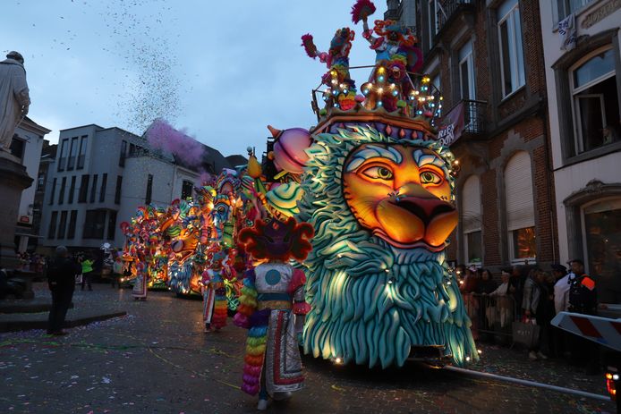 Carnaval Halle: De Mannen Van De Met