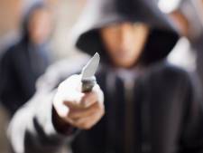 Nijmegenaar (18) doorboorde darmen van slachtoffer met mes en krijgt straf: ‘Wil het achter me laten’