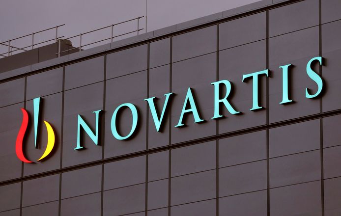 Het logo van het Zwitserse farmaciebedrijf Novartis.