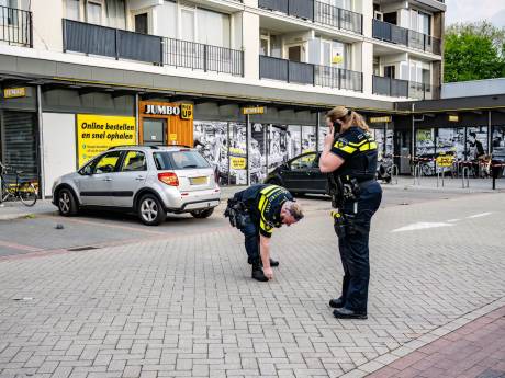 Politie zoekt Vlissinger (25) die verdacht wordt van neerschieten man in Tilburg