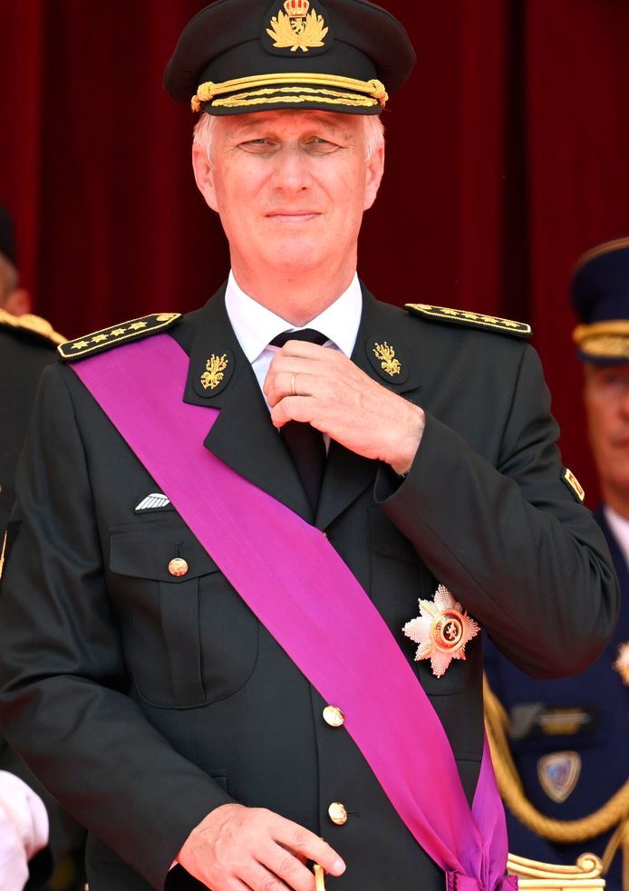 Le roi Philippe quelques minutes avant le lancement du défilé militaire.