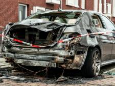 Weer een autobrand, nu aan de Van den Tempelstraat: politie houdt rekening met brandstichting