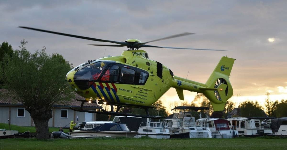 Traumahelikopter opgeroepen voor drenkeling in Zwartsluis.