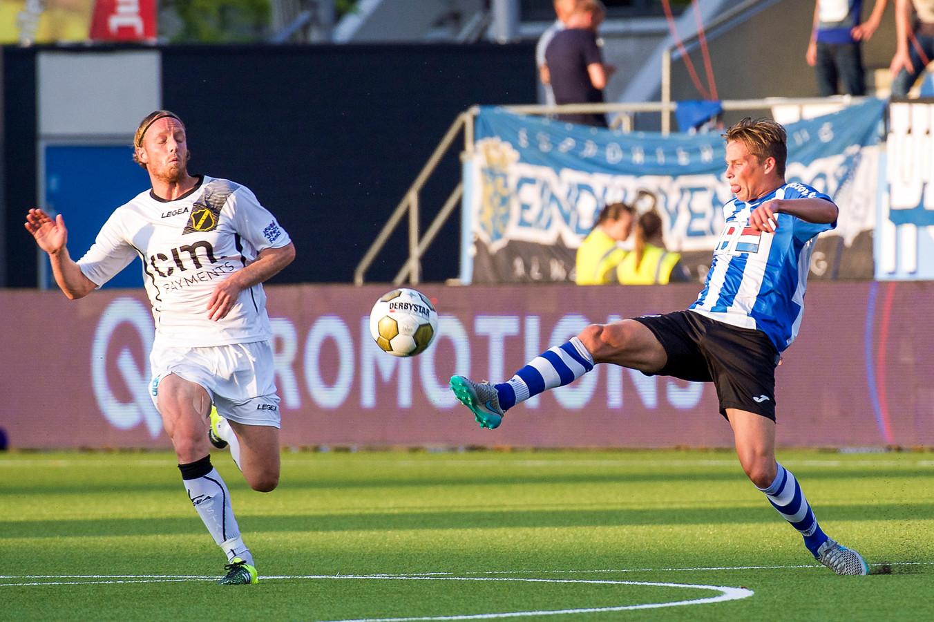 Ronnie Stam hekelt na het 2-1-verlies  bij FC Eindhoven het amateuristische verdedigen van NAC