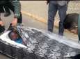 Migranten verstoppen zich in uitgesneden matrassen, dashboards, motors en bumpers: welkom in Melilla