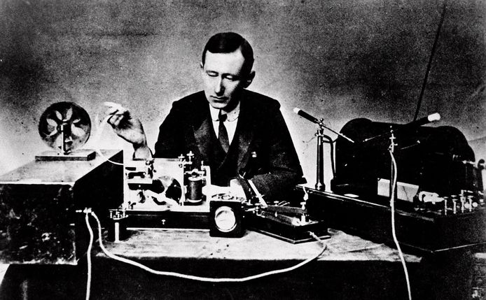 De Italiaan Guglielmo Marconi, uitvinder van de draadloze telegrafie.